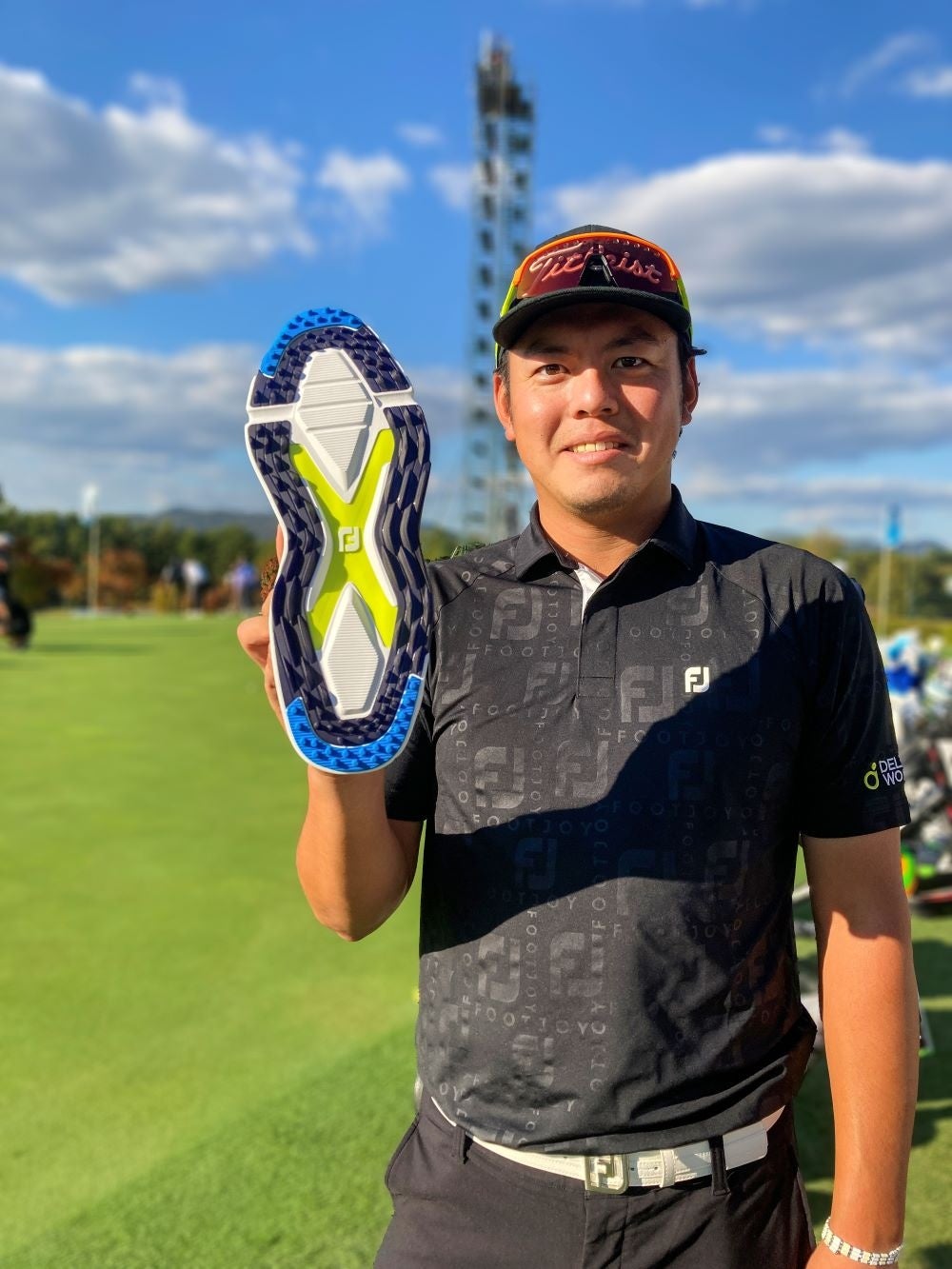 スパイクよりグリップ力があるスパイクレスシューズ！？ 男子プロが