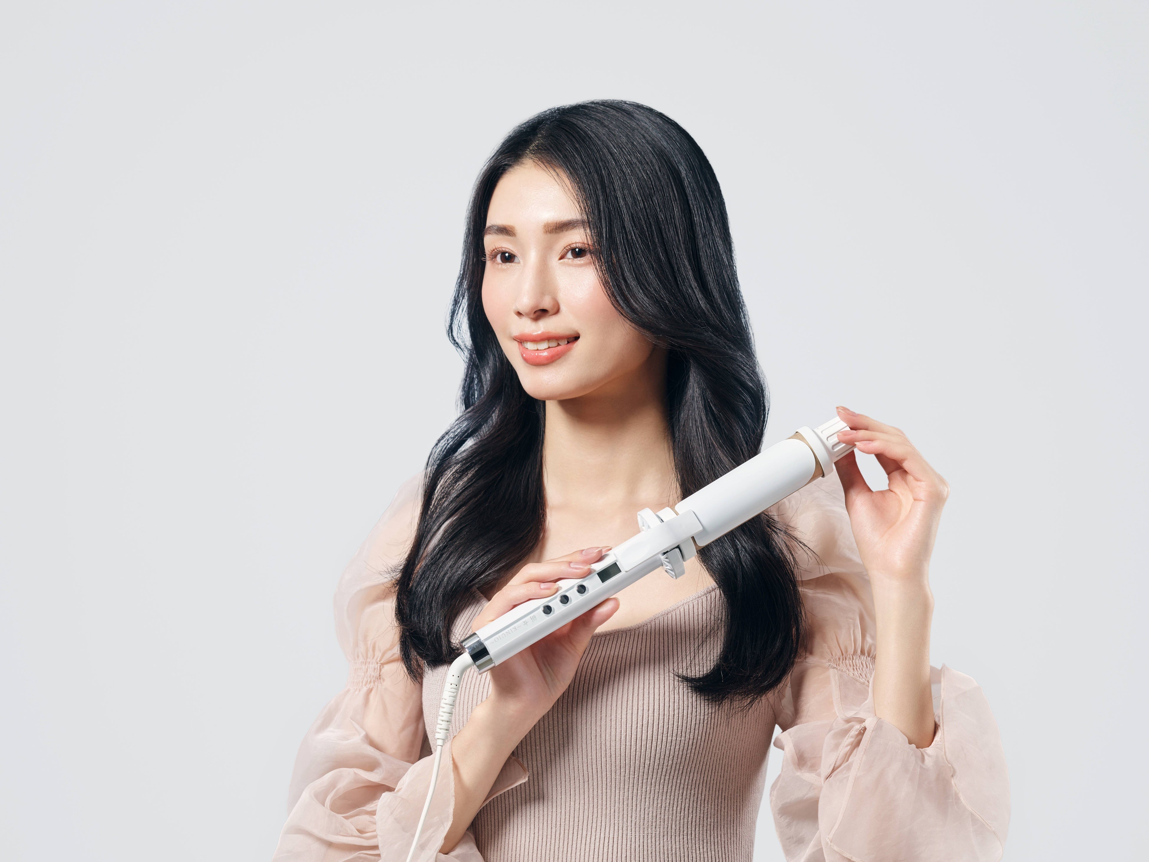 シルクプレート®ヘアアイロンの『KINUJO』がリブランディング。人気の