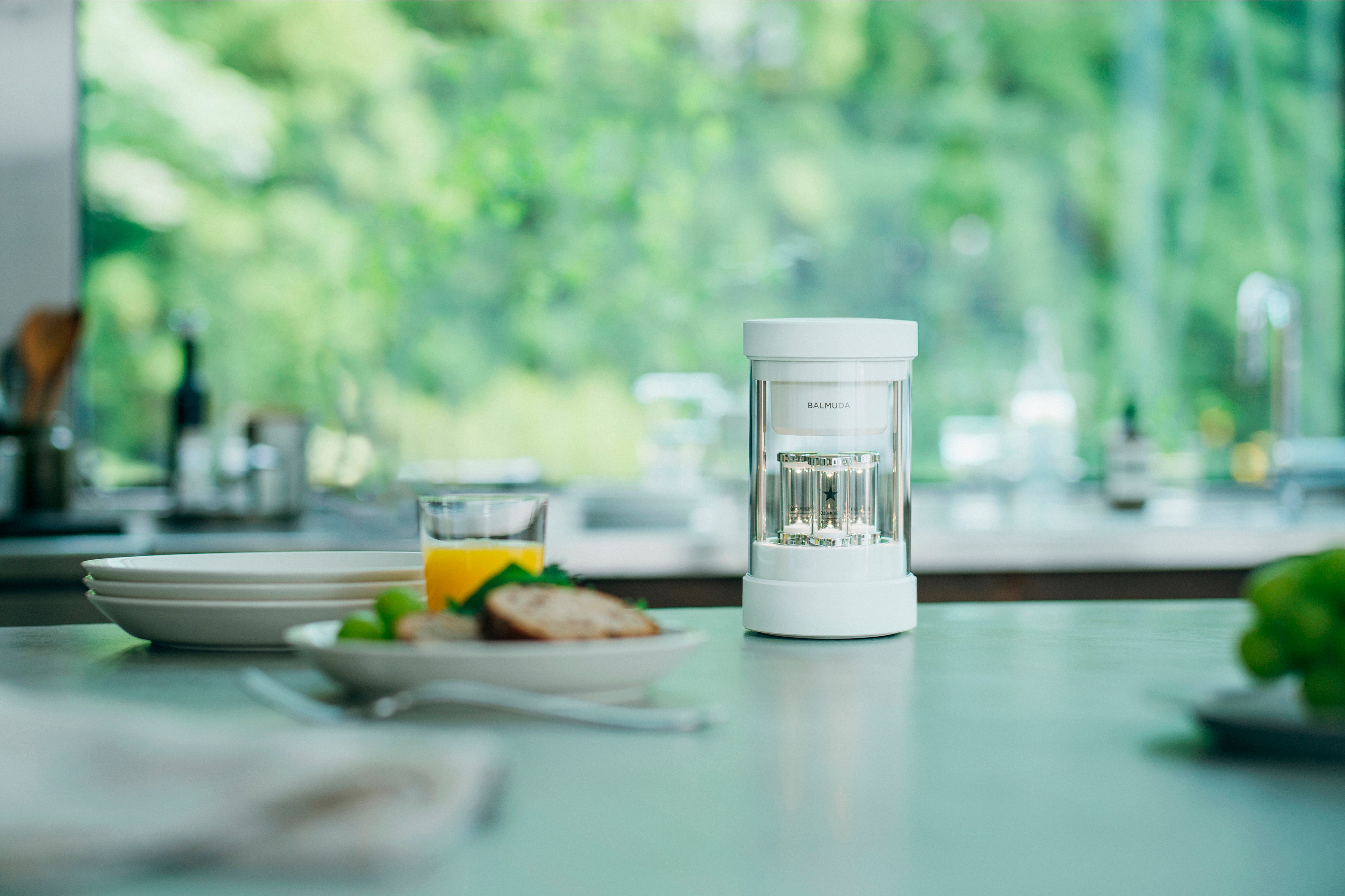 本日発売】バルミューダのワイヤレススピーカーに限定カラー「ホワイト