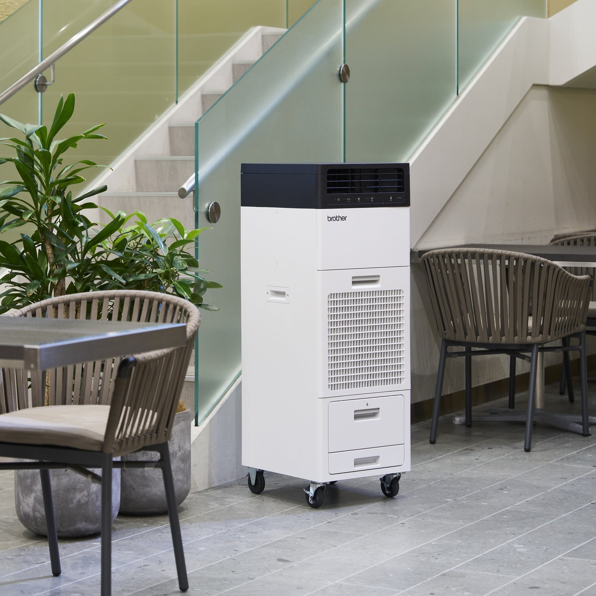 ブラザー、デザイン性を高めたスポットクーラー「PD-7105」新発売