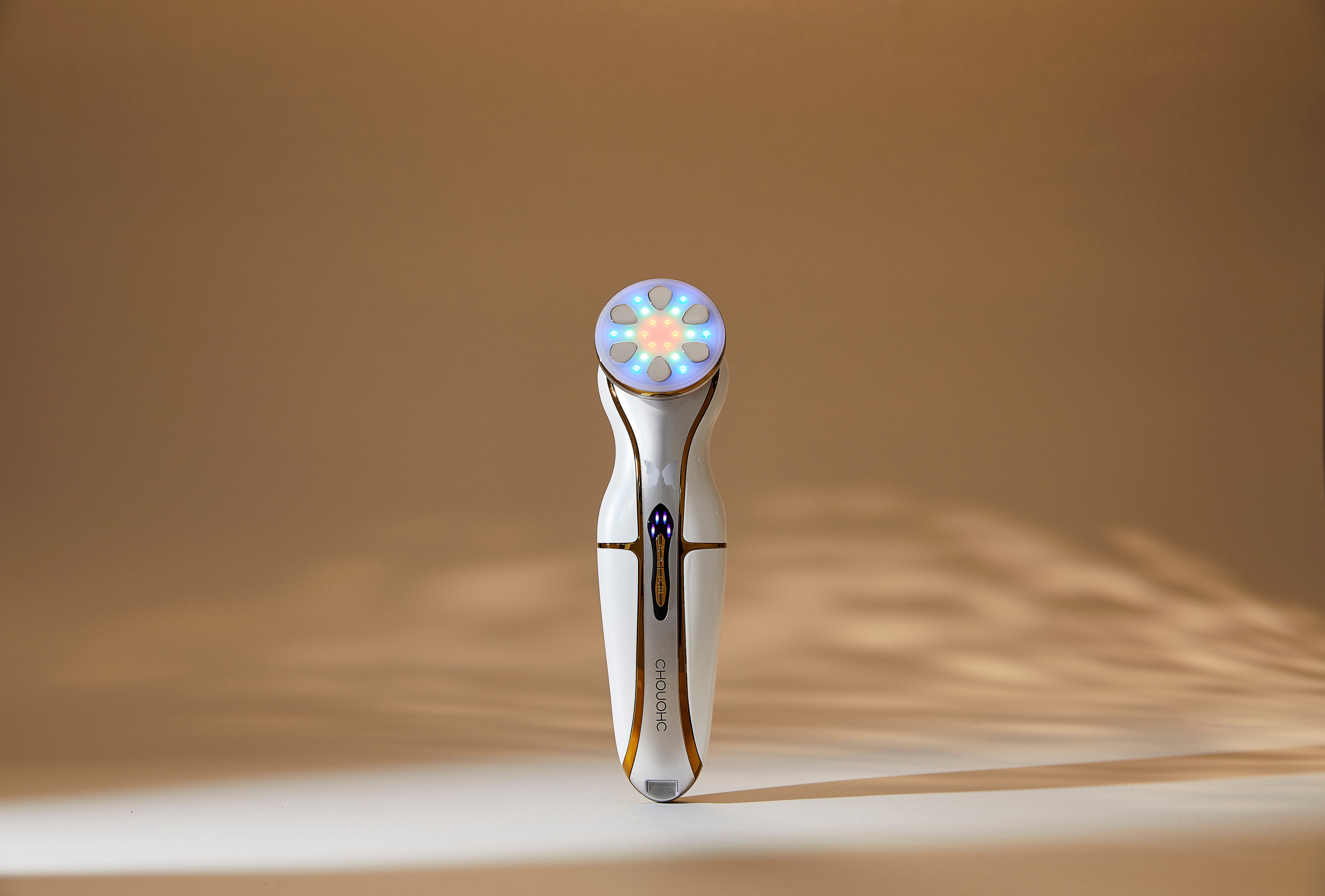 朝のたった5分でエステ素肌を実現 朝美顔器で“素敵な1日をメイクする