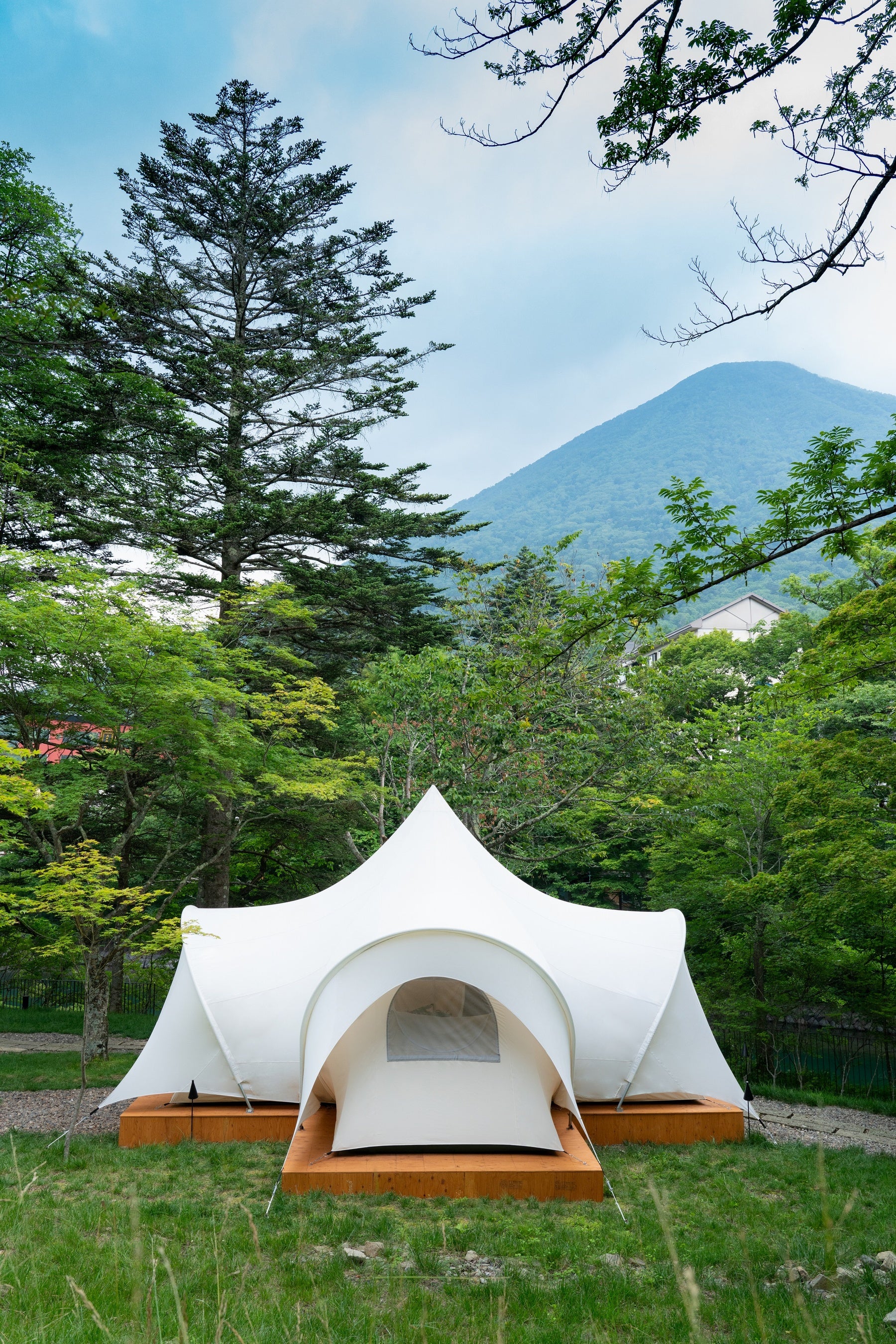 THE RITZ-CARLTON, NIKKO ✕ MOSS TENTS】伝説のアウトドアブランド