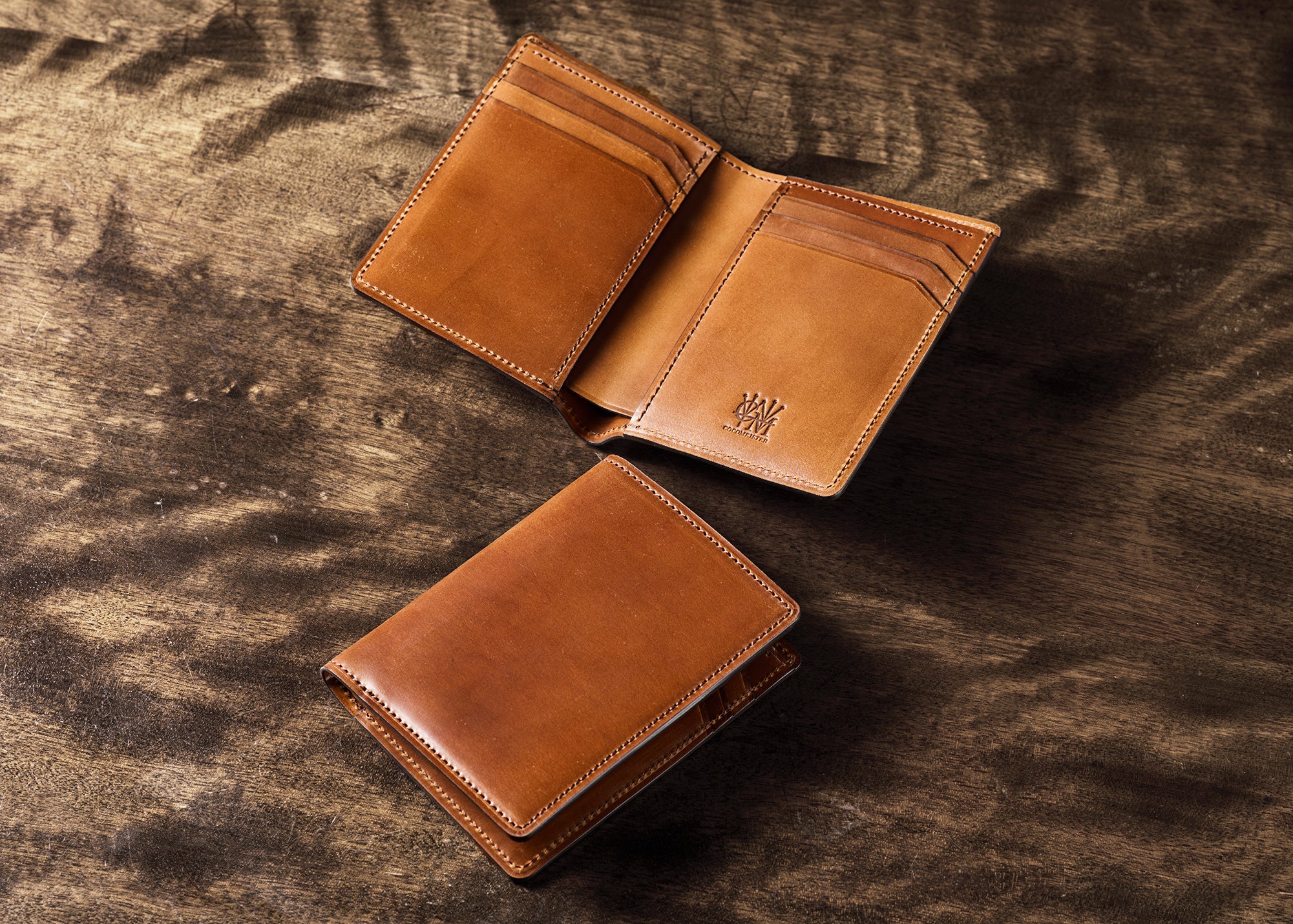 ココマイスター】シェルコードバンで仕立てた人気のスマート財布に新色