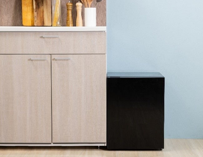 Abitelax】“ちょうどいいサイズ”の41Lコンパクト冷凍庫 発売 | 吉井