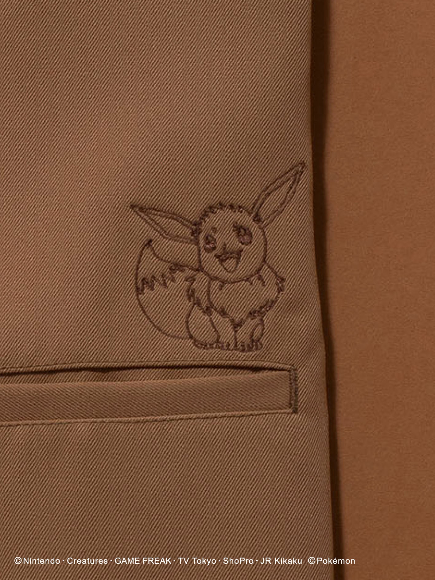 初回発売時 即日完売となったポケモンがデザインされた医療用スクラブ