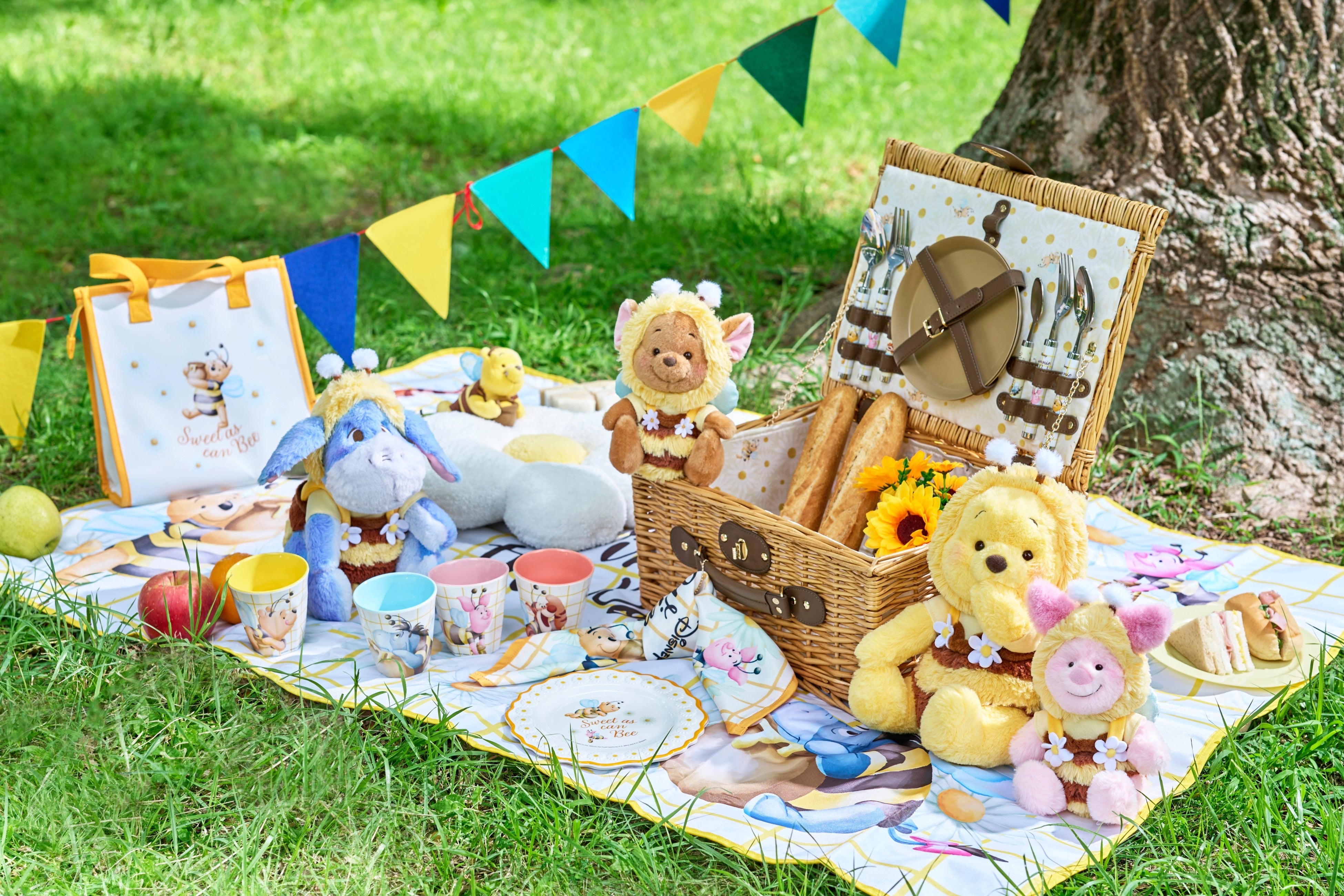 8月3日は「はちみつの日」！プーさんたちがキュートなミツバチ姿に