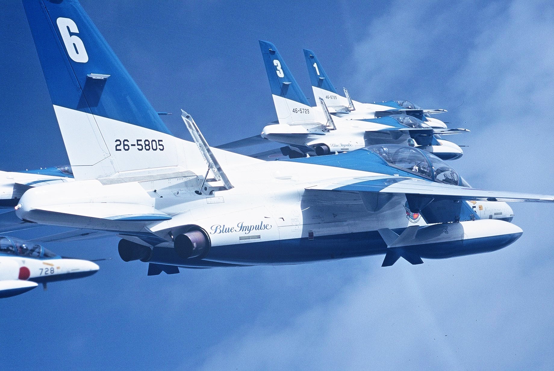 自衛隊時計から「ブルーインパルスの最新モデル」が登場 | 株式会社