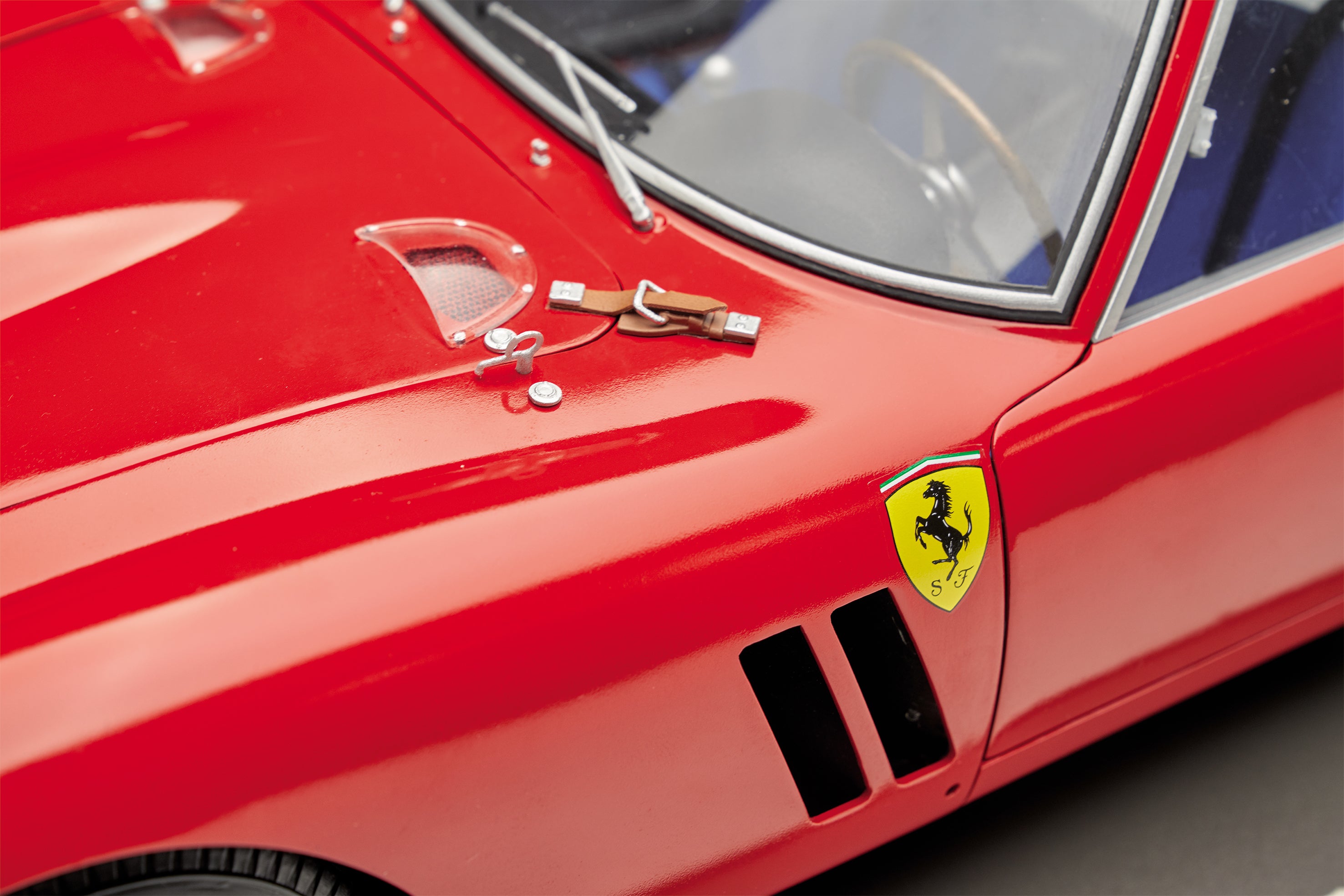 60年代フェラーリの「走る芸術品」が数量限定で登場1/8スケールの