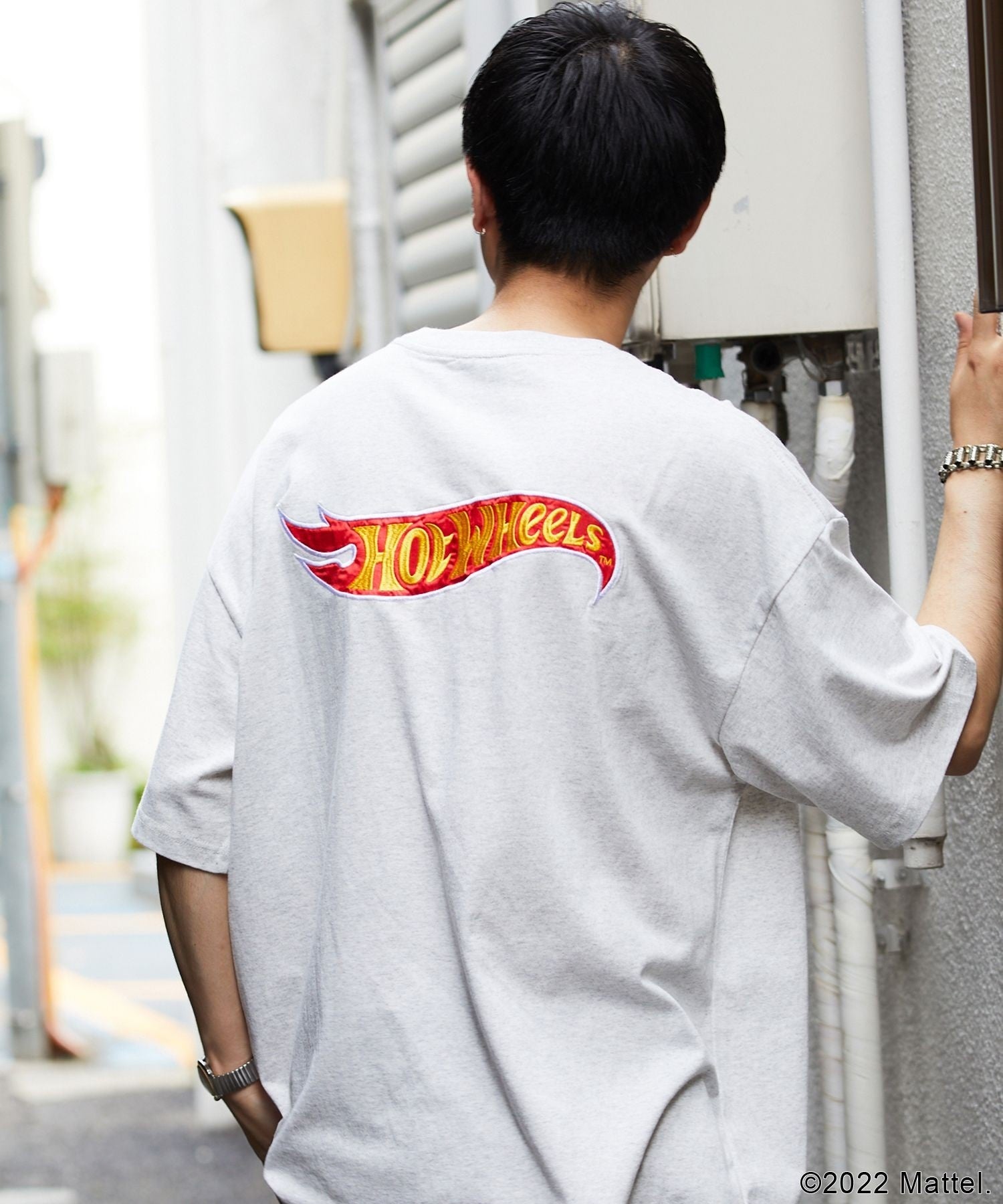 トイとファッションの異業種コラボレーション。Hot Wheels™、UNO™のT