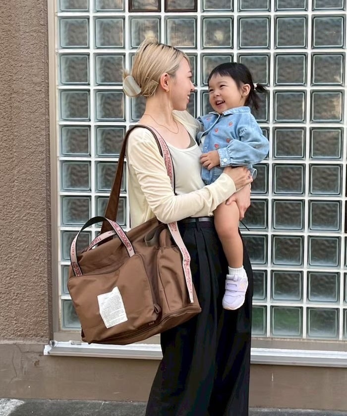 家族でシェアするマルチバッグ！シンプルで使い勝手の良いママバッグ