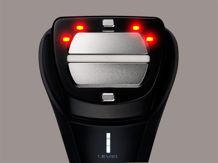 独自のテクノロジー「ダーマヒート」で、肌をリフティング※1高周波振動