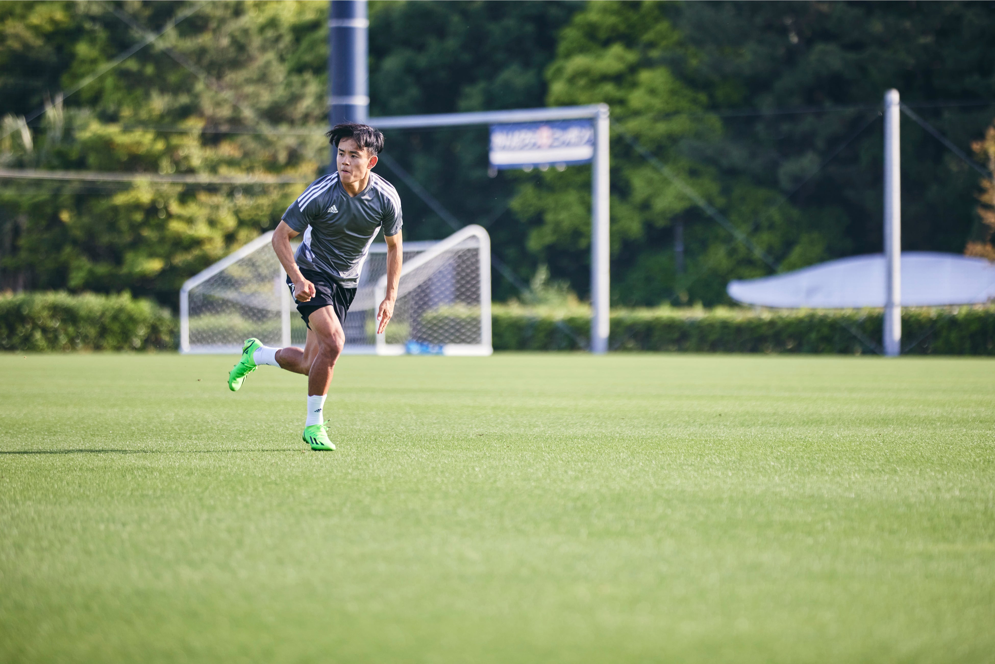 アディダス、新スピードスパイク「エックス スピードポータル」 久保