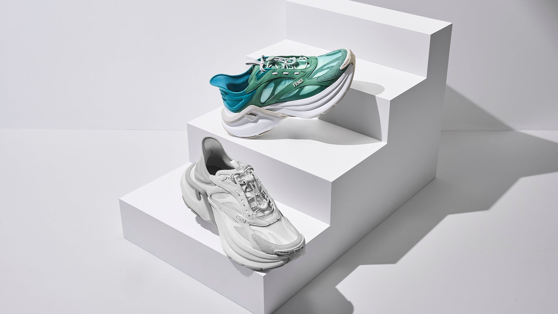 フェンディ、超軽量スニーカー「フェンディ フライト」を発売