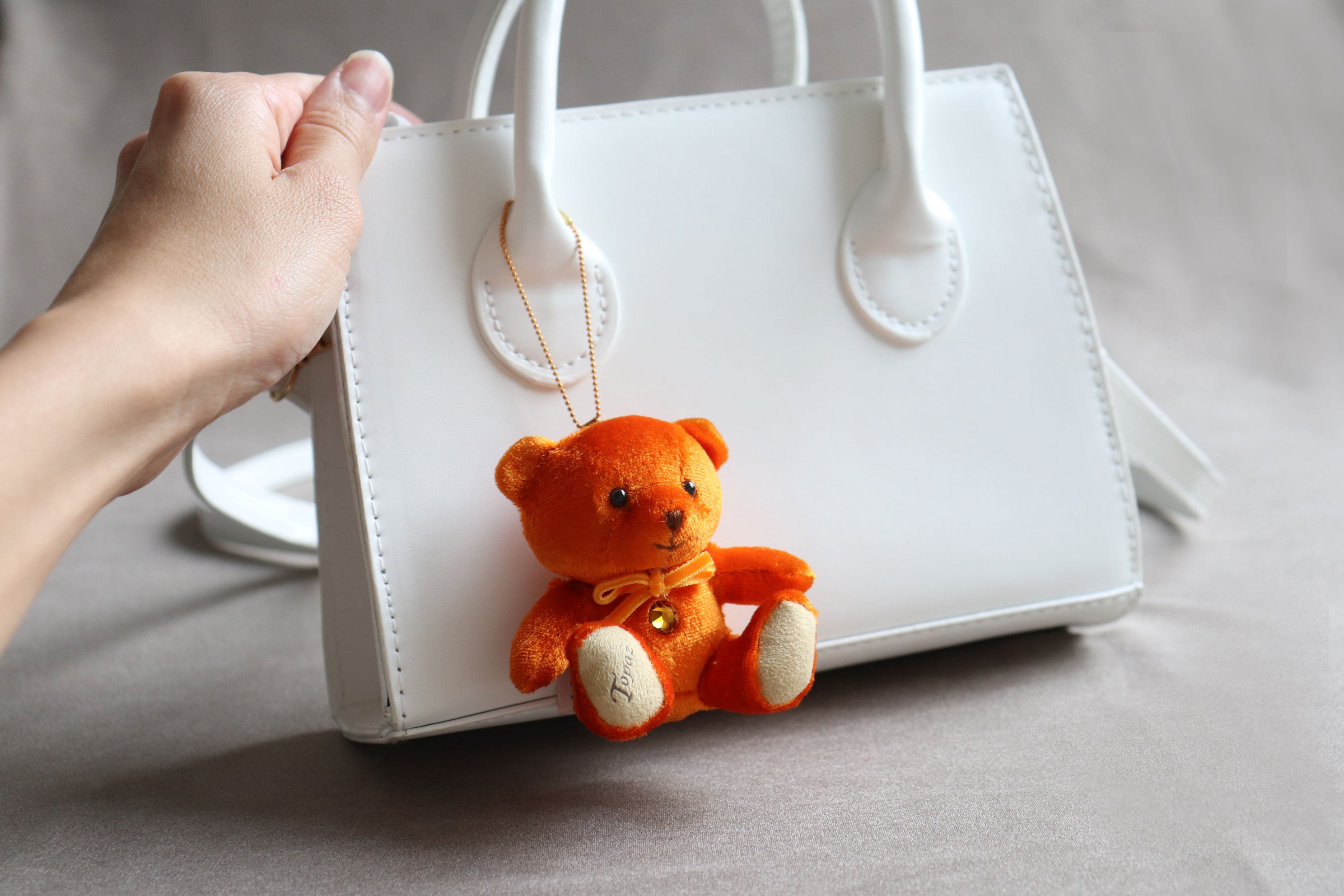 新商品】宝石の持つ魅力をカジュアルな雑貨として楽しむ「宝石ベア