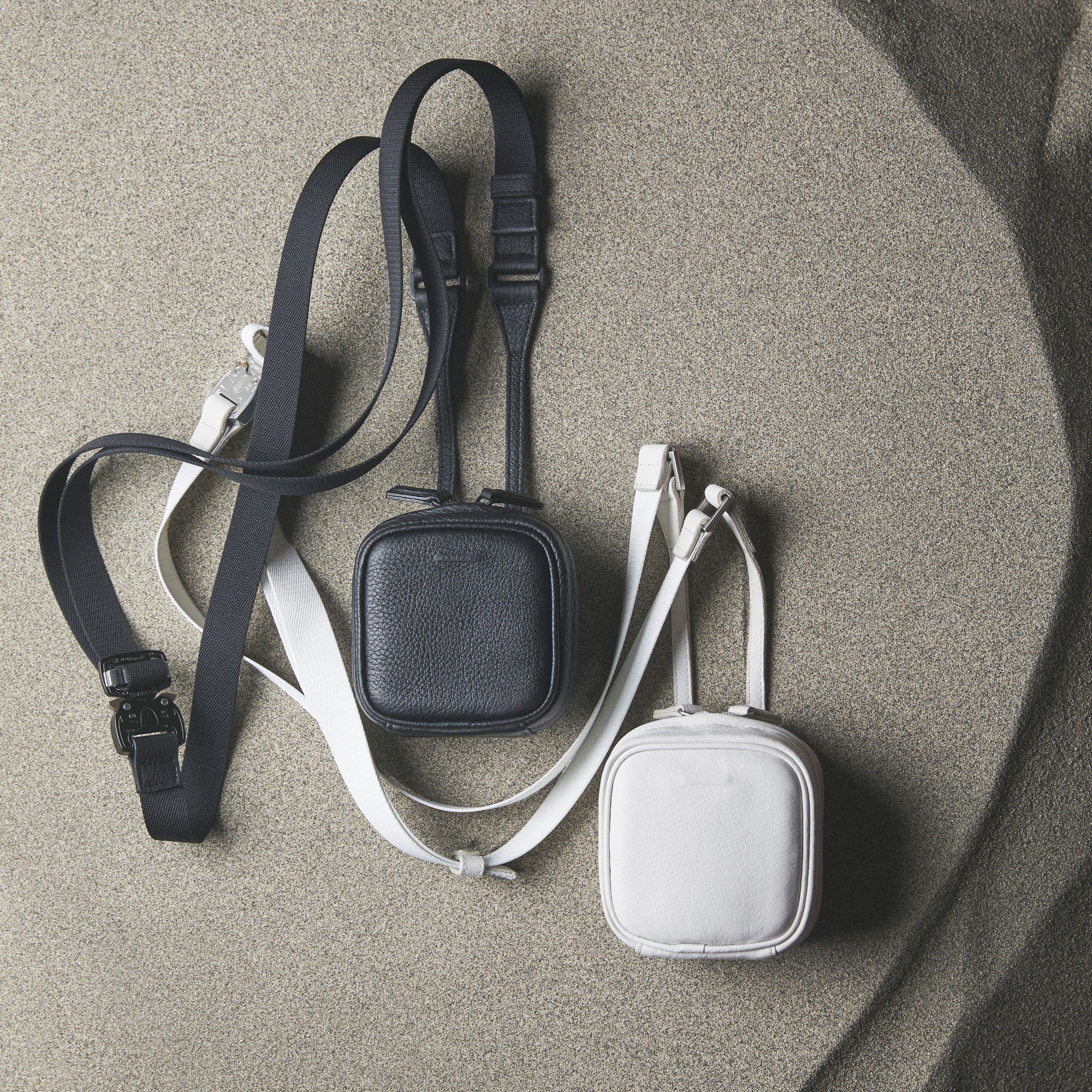 objcts.ioからアイコニックな新型レザースマホショルダーが登場