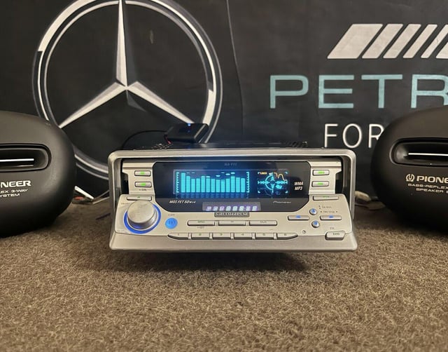 モダンなPioneer carrozzeria deh p717？ : r/CarAV