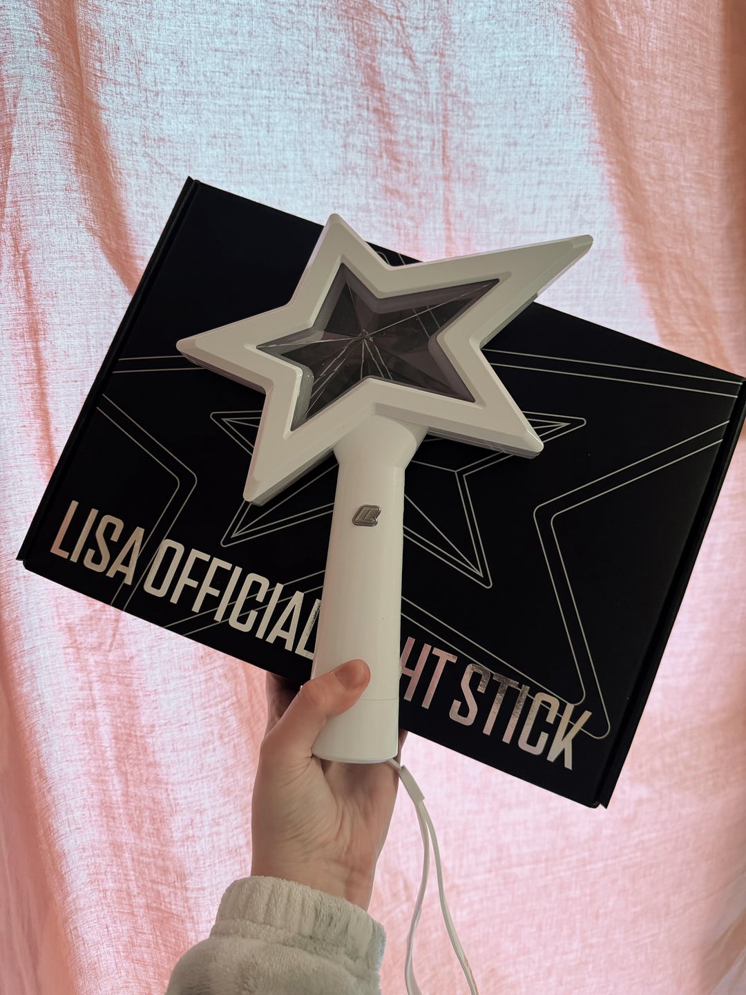 My Lisa official lightstick arrived today! ⭐️ : r/kpopcollections
