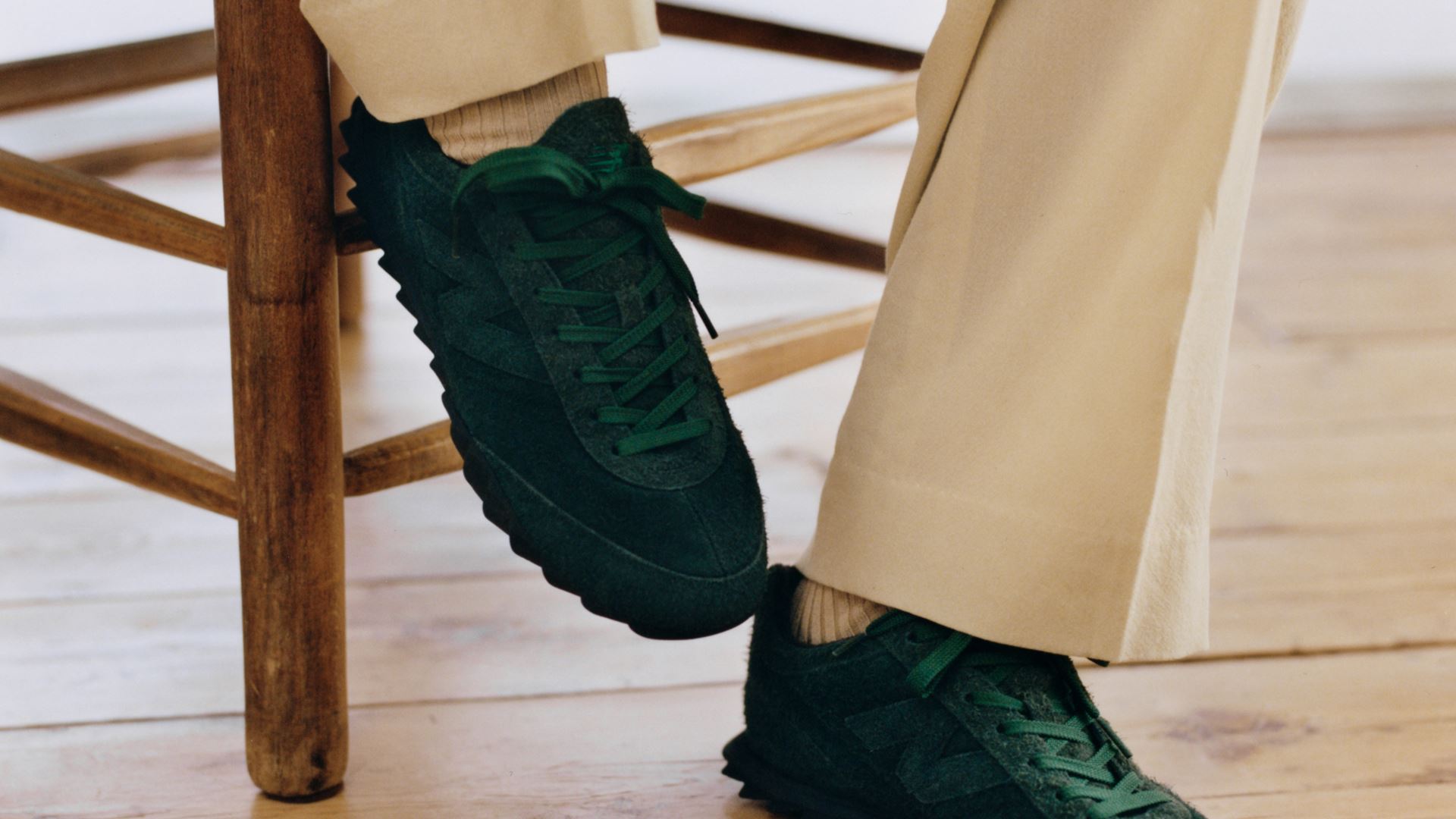 AURALEE × New Balance RC30