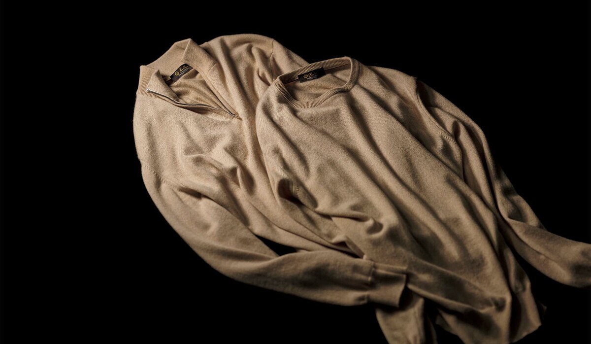 ロロ・ピアーナ」のカシミヤニットさえあれば他に何もいらない