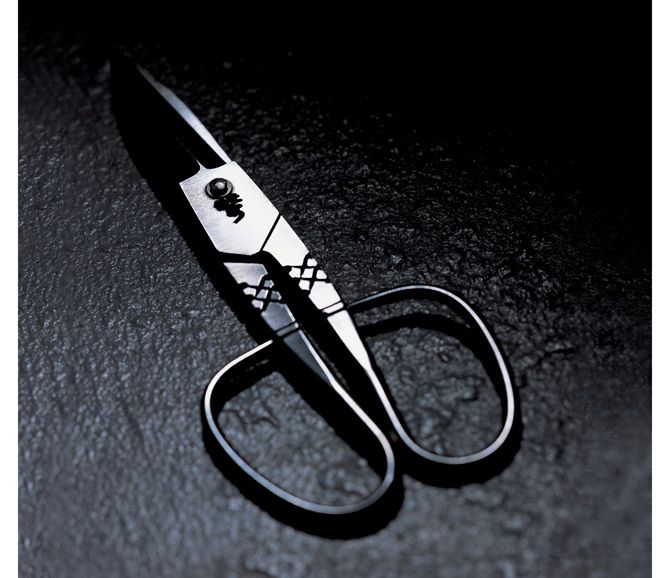 博多鋏。目に見えない「塩梅」をかたちにした、職人技のはさみ