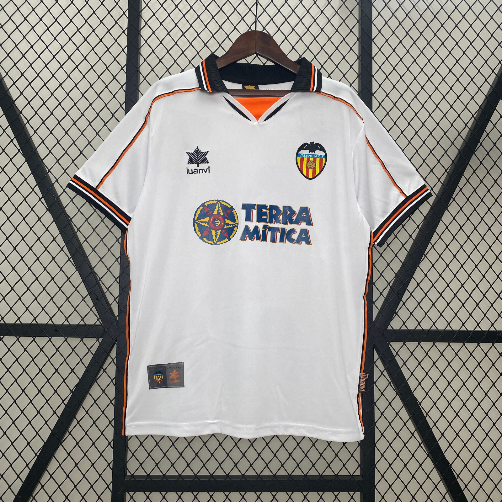 Valencia 1999-00 Home Shirt - Premier Retros