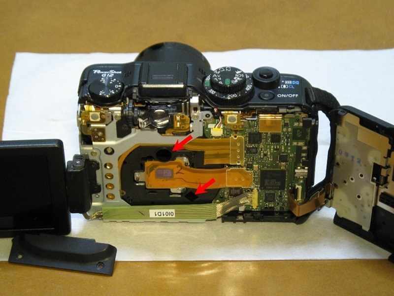 PowerShot G12の分解清掃: ヘタに考え休みにニタリ