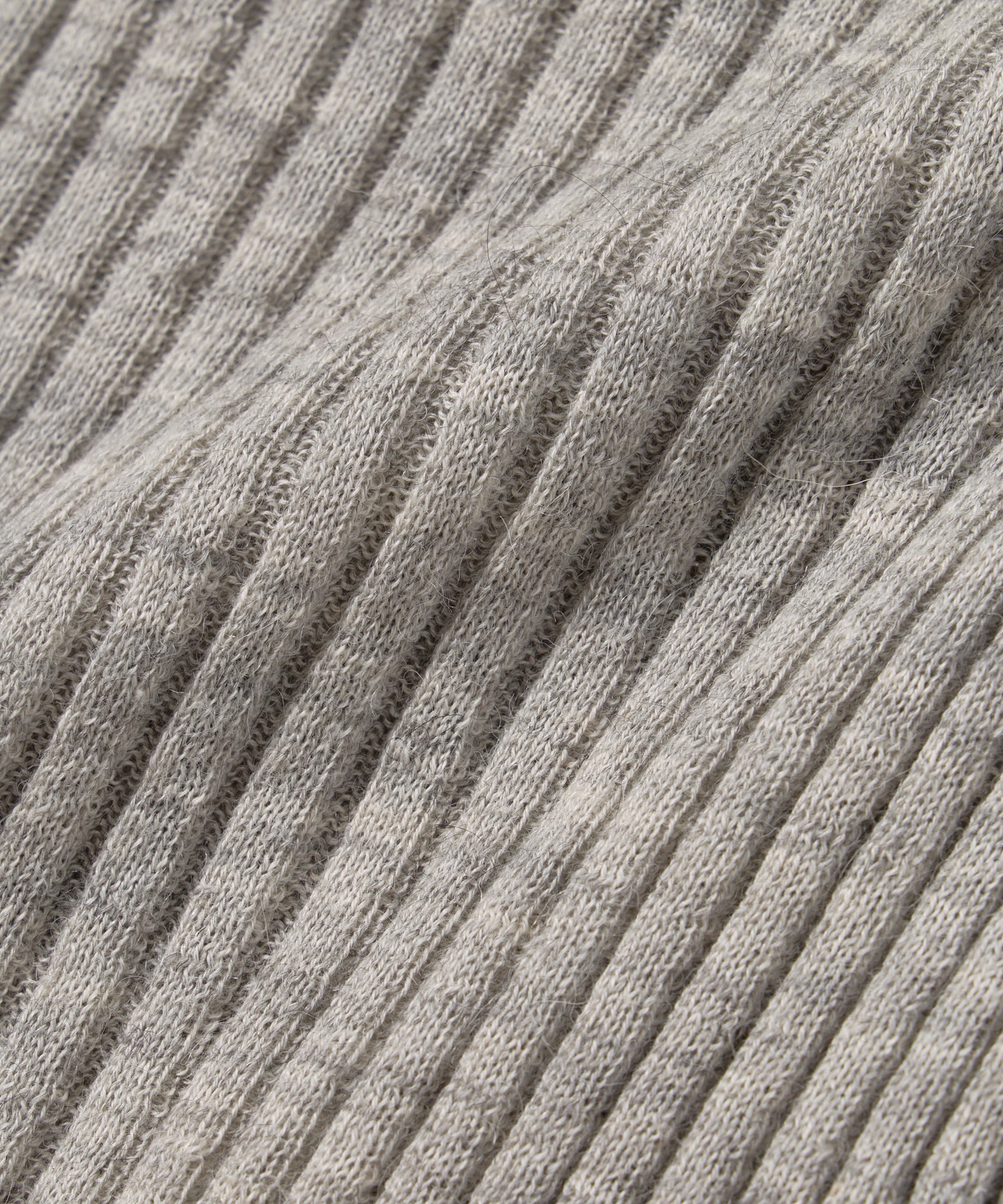 アルパカ混リブタートルセーター / オーガニックコットン – PRISTINE