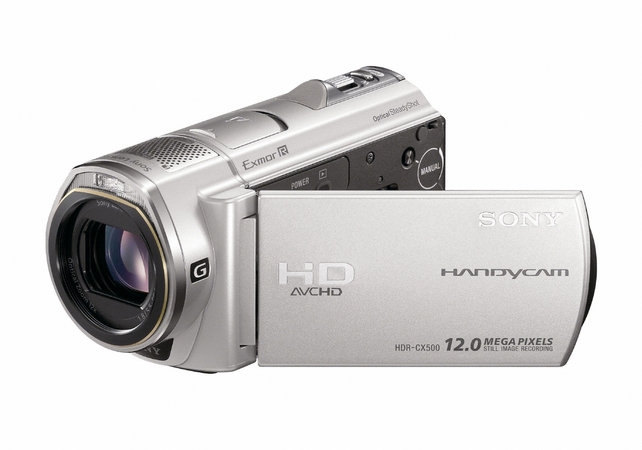 手ブレに強く、暗所もキレイに撮れる“ハンディカム” が誕生 さらに小型