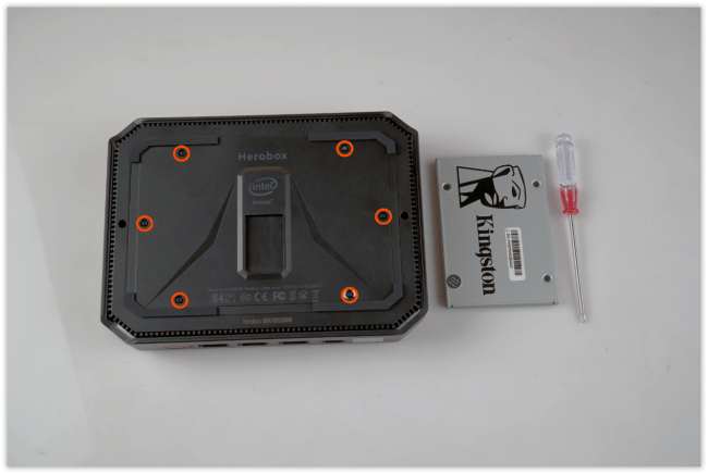 ASCII.jp：リビングが映画館に！HTPCとして使えるCHUWI「HeroBox」