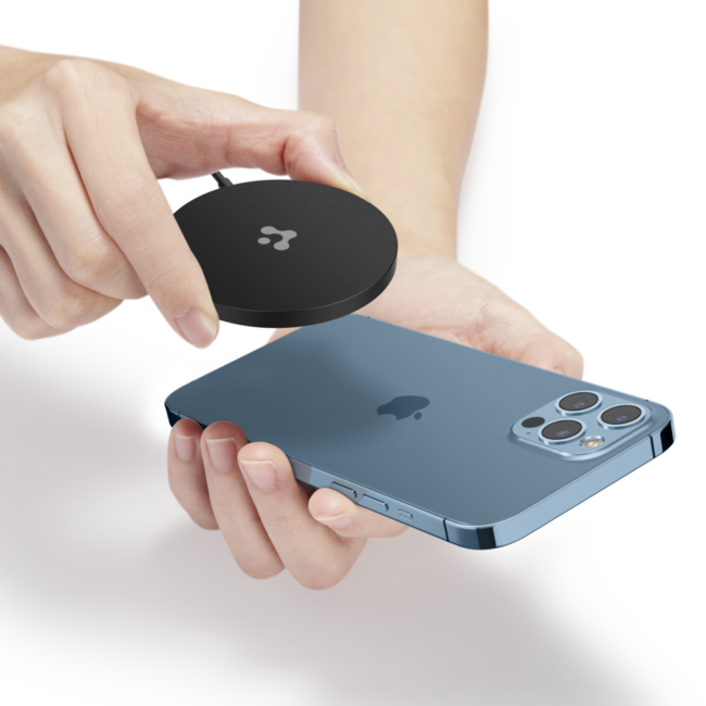 Spigen] iPhone13シリーズ対応、Spigenワイヤレス充電器 20％OFF