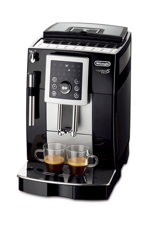 デロンギなら、ワンタッチで本格カプチーノやカフェラテも。 デロンギ