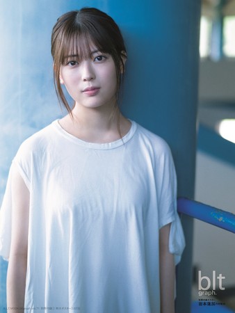 blt graph.vol.71」乃木坂46岩本蓮加の表紙画像が解禁! 大人への階段を