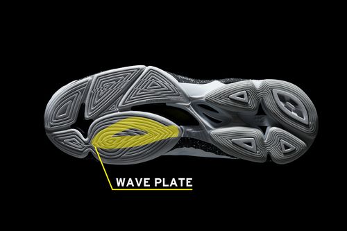 動き出し一歩目の加速をサポートするバレーボールシューズ「ウエーブ
