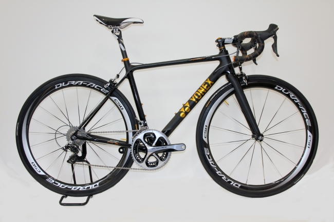 日本製カーボンバイクフレーム新製品 フレーム剛性を高めた競技モデル