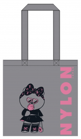 LINE FRIENDS「CHOCO」が「ローラ」と共演、ファッション誌「NYLON