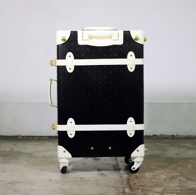 ツキウタ。』より、ユニットイメージのキャリーケース受注開始！「Six