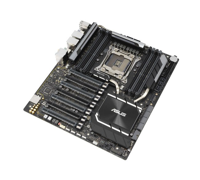 PCIe x16スロット7基、デュアル2.5G LANを備えたワークステーション