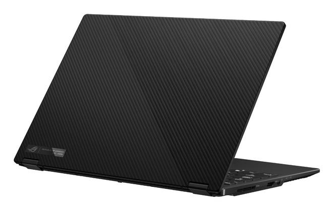 どこへでも持ち運べる、多様なニーズに応える最強13.4型コンパクト