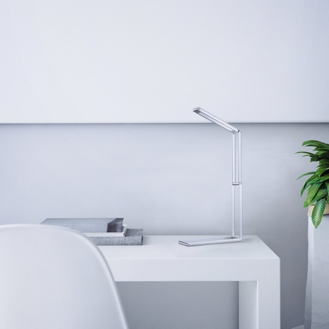 スタイリッシュでスリム、自由自在に変形できるAUKEY LEDデスクライト