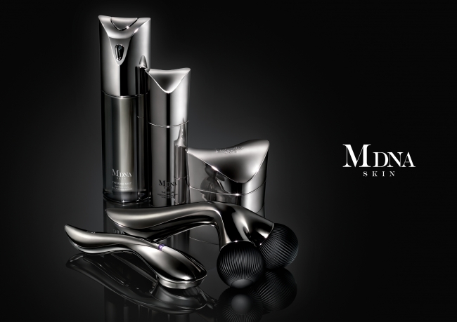 マドンナと共同開発したスキンケアブランド『MDNA SKIN』より、「MDNA