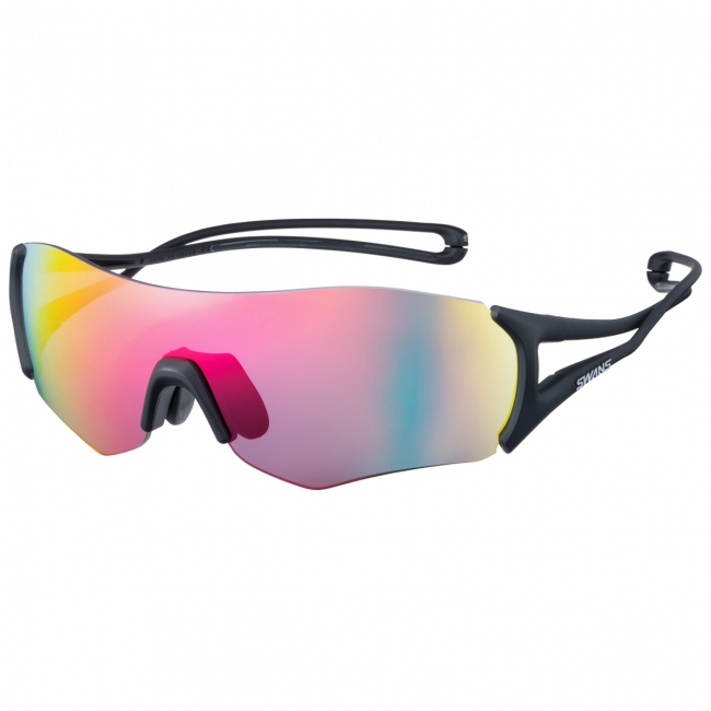 8の字」を描く“ツイストテンプル”で あらゆるスポーツシーンで究極の