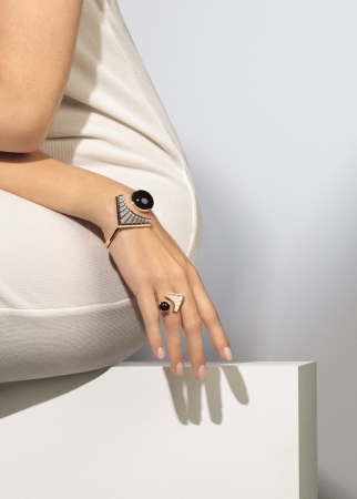 ラリックの新作アクセサリーコレクション《1925》に、ゴールドのライン