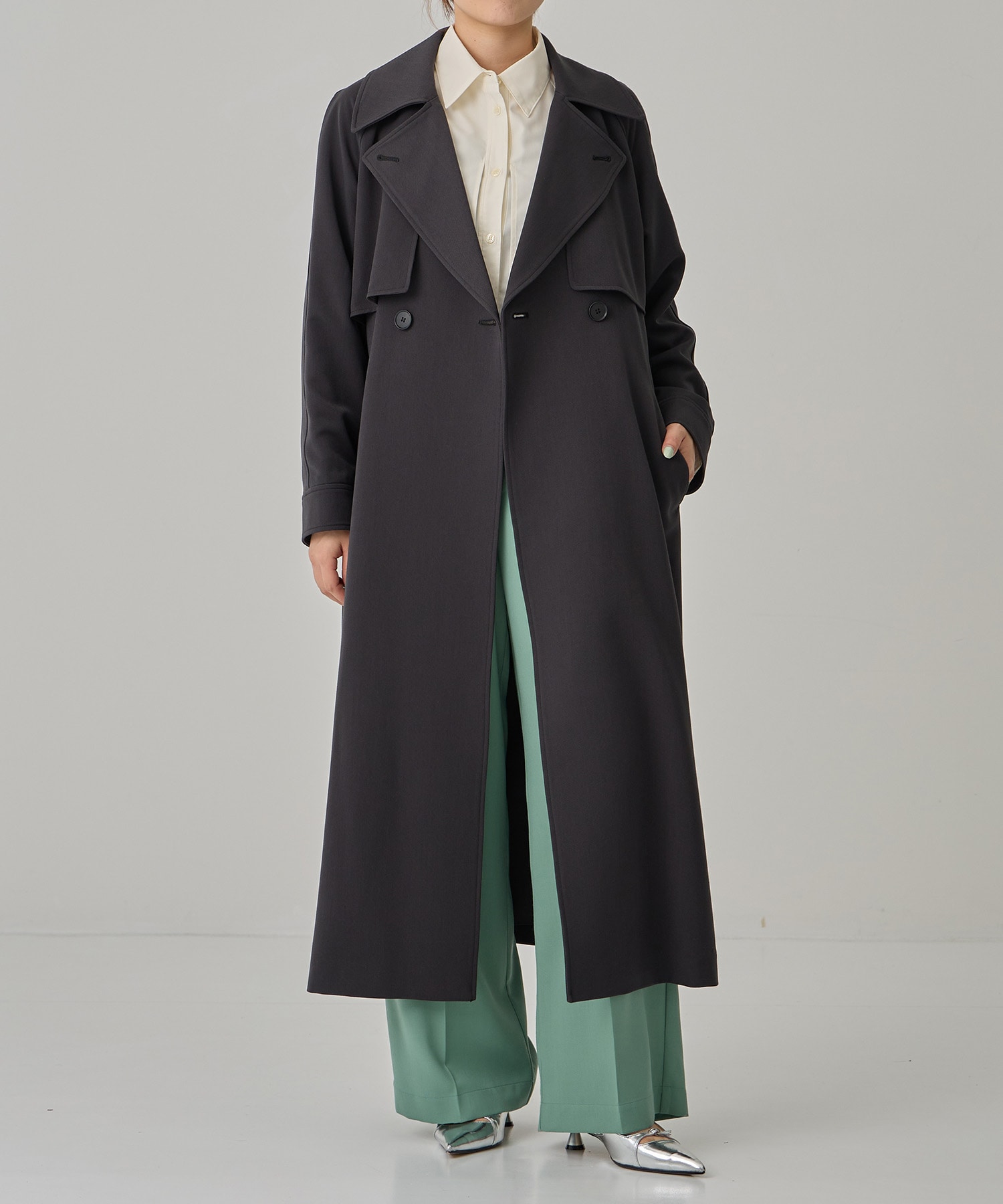 フレアヨークビッグカラートレンチコート(2 DARK GREY): : ウィメンズ