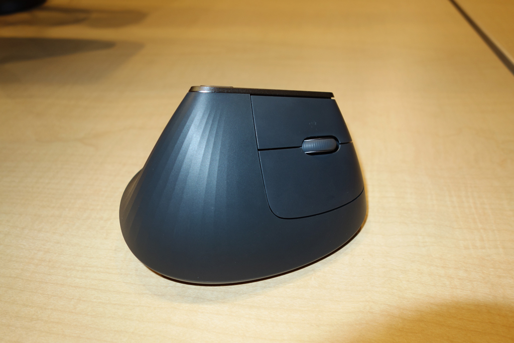 縦型マウスって何だ!? ロジクールが筋緊張と手の動きを低減する