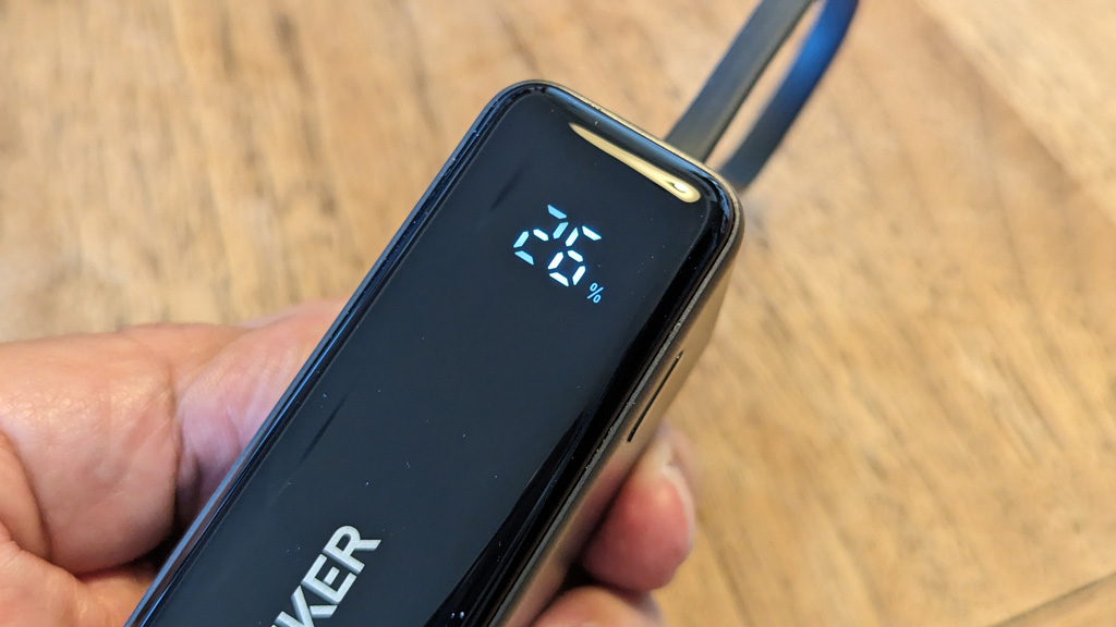 AnkerがUSB充電器とモバイルバッテリーにUSB-Cケーブルも一体化した3