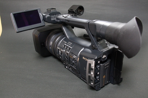 ハンディカムシリーズ最高峰！『HDR-AX2000』を触ってみた
