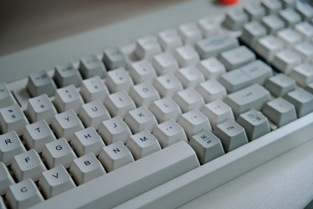 レトロとモダンの調和が美しい！打鍵感・ディティールにこだわり抜いた