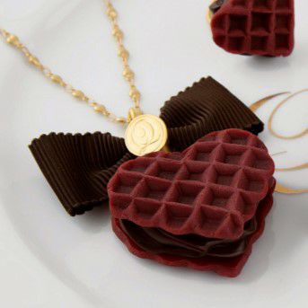 ストロベリーチョコレート ワッフル バッグチャーム | Q-pot. ONLINE SHOP