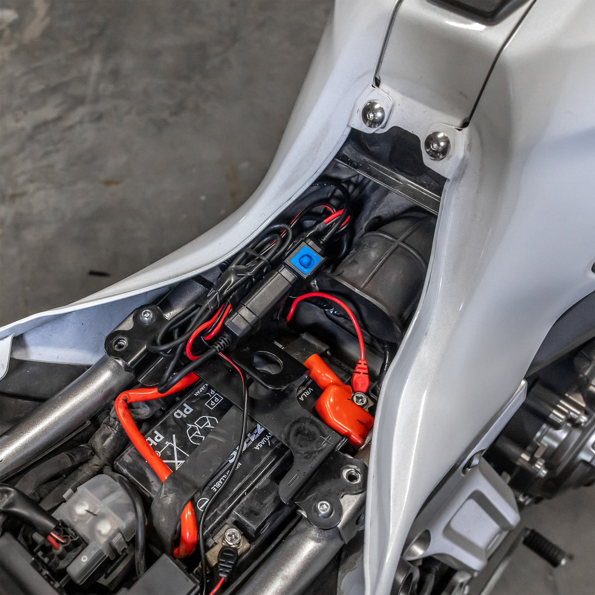 12v-usb-962474_1200x.jpg?v=