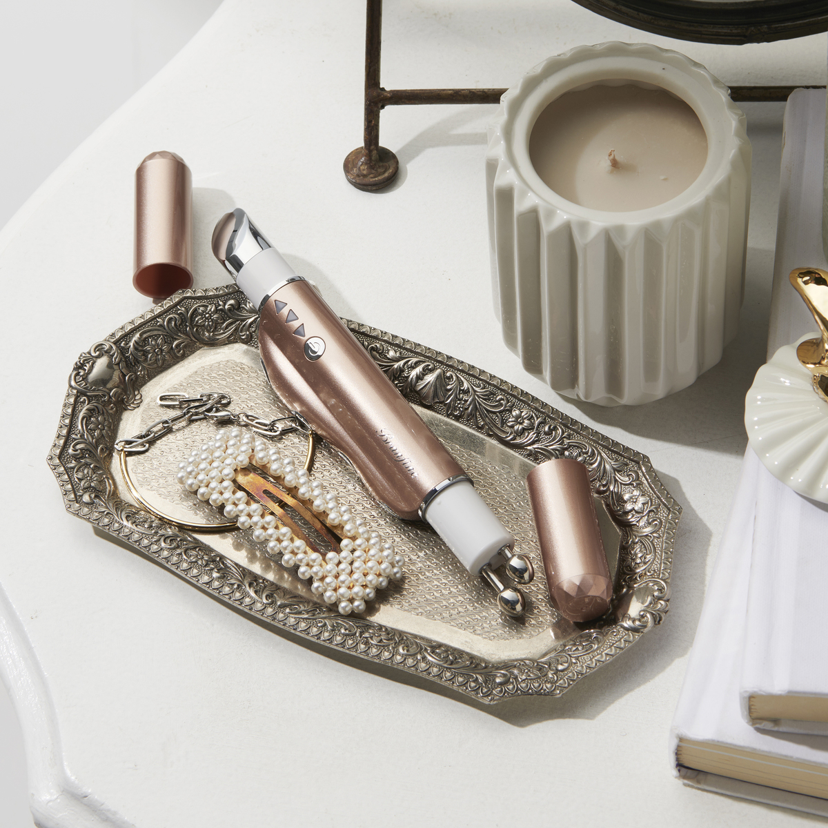 メイクのピカ子さん美顔器「ブランフィーネ ダブルブースター」新登場